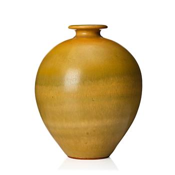 134. Berndt Friberg, a stoneware vase, Gustavsberg studio, Sweden 1967.