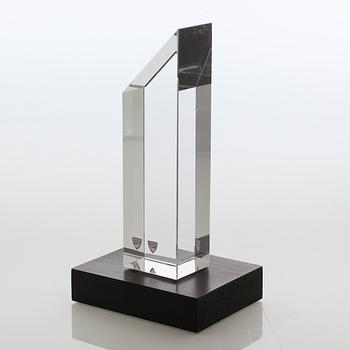 A signed glass sculpture bt Jan Johansson for Orrefors.