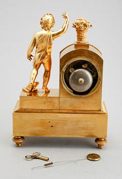 BORDSPENDYL, empire, tidigt 1800-tal.