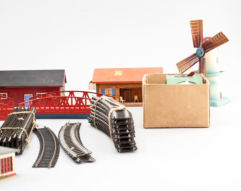 A model train set with accessories, partly Fleischmann, second half of the 20th century.