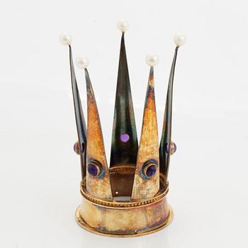 Brudkrona, förgyllt silver med pärlor och ametister, Bengt Hallberg, Köping 1962.