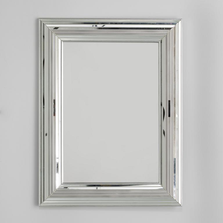 A mirror from the latter half of the 20th century.