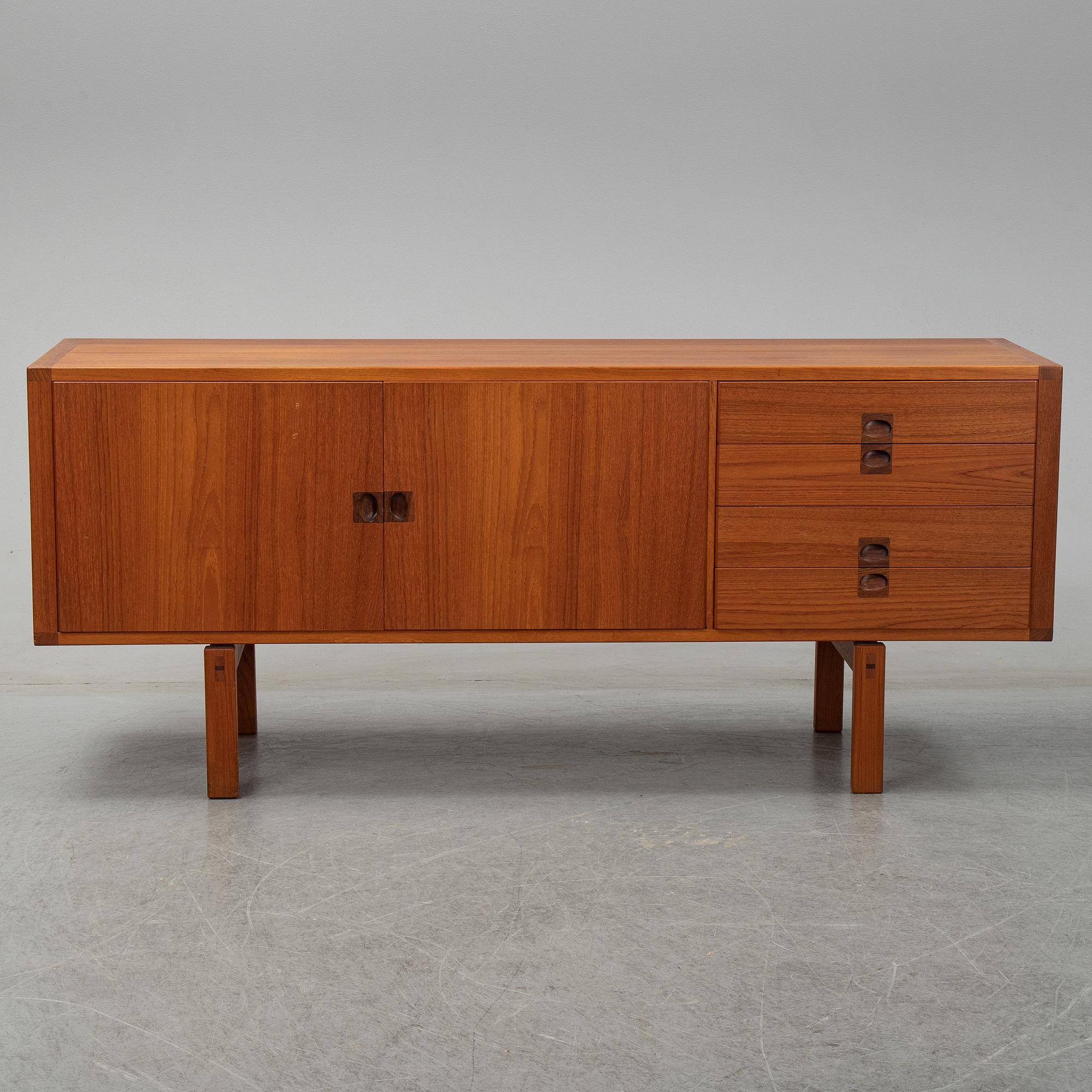 Lennart Bender, sideboard, "Corona", Ulferts, Tibro, 1960-tal.