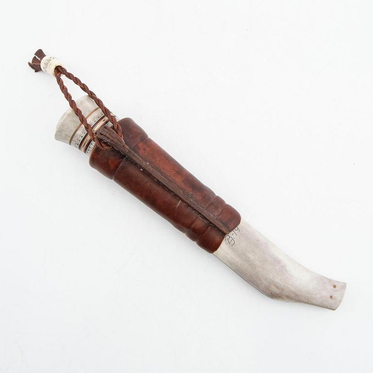 Birger Johansson, "Wiltkniven", half-horn knife, signed -19.