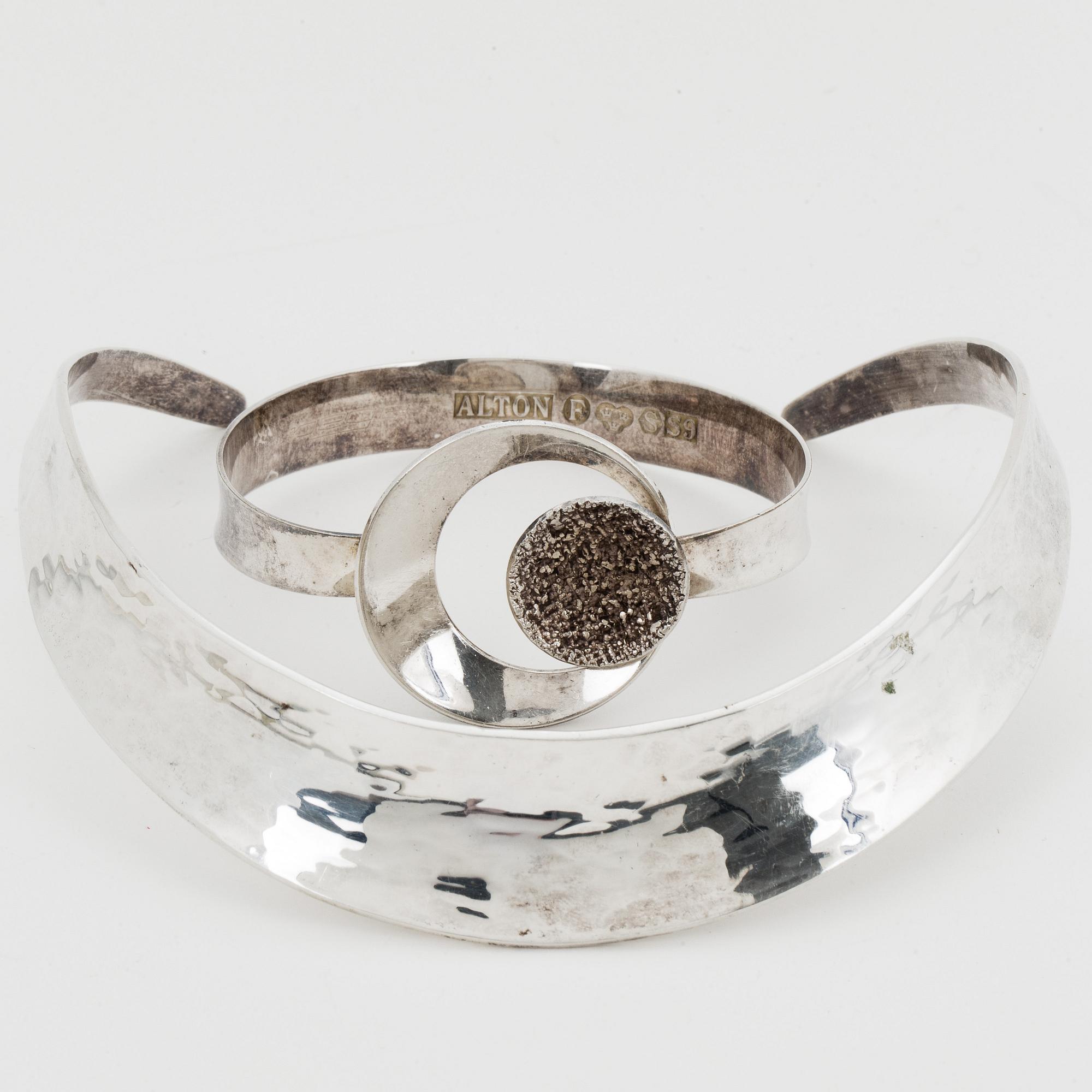 Necklace and bangle silver, Alton.