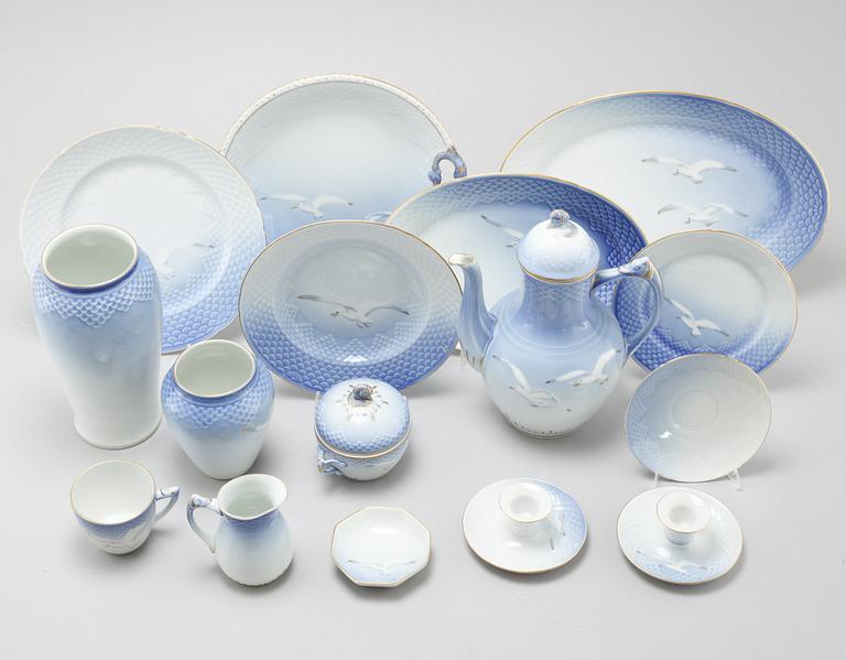 A porcelian set table ware of 57 pcs, Bing & Gröndahl, from the latter half of the 20th century.