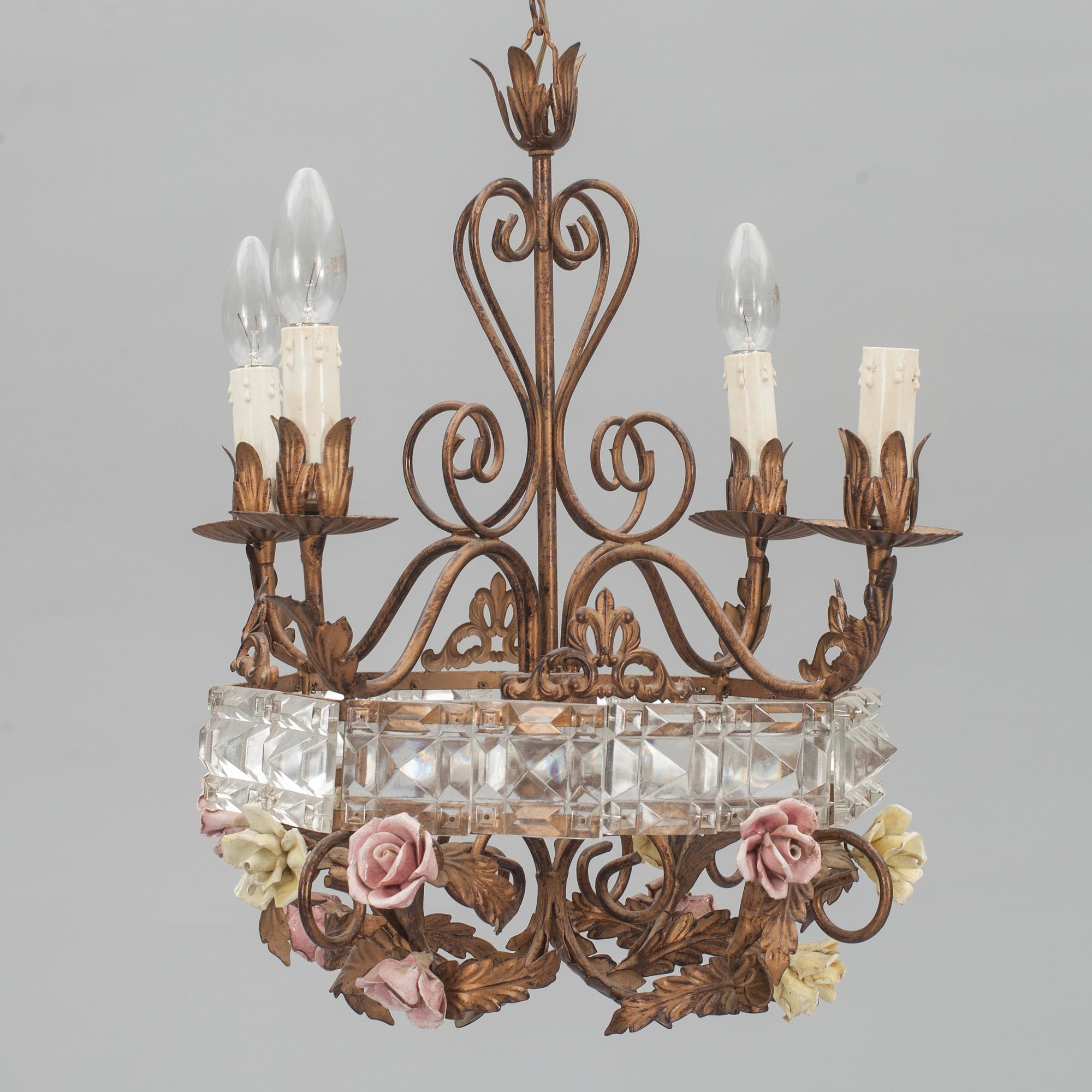 TAKKRONA, 1900-talets andra hälft. Höjd 48 cm.