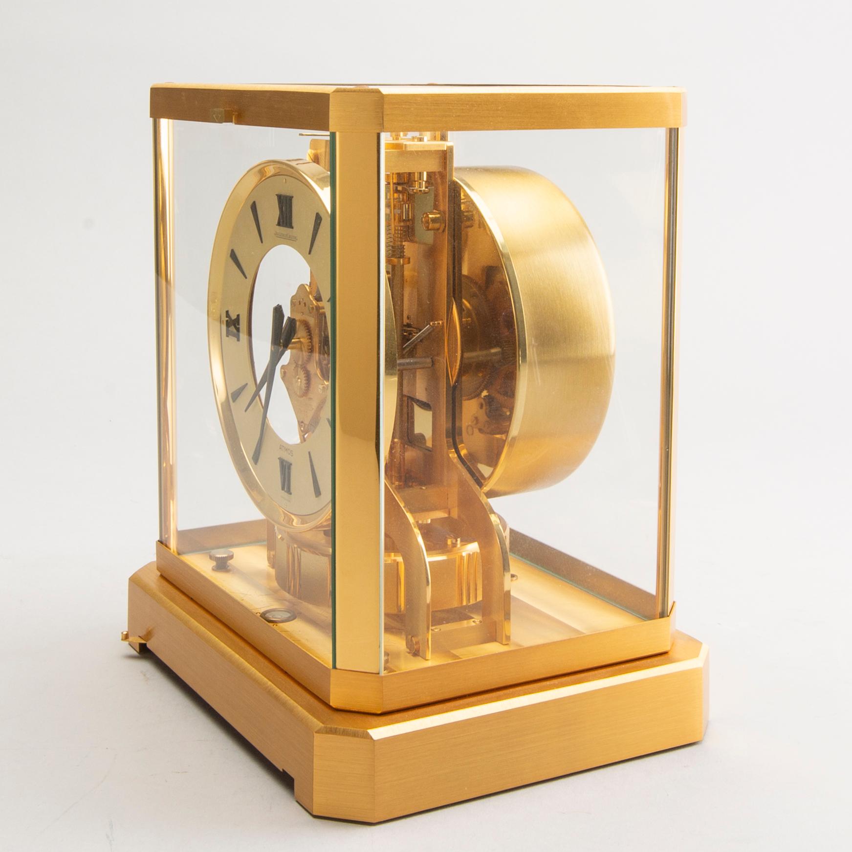 A TABLE CLOCK JAEGER LECOULTRE "ATMOS".