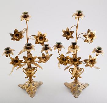 KANDELABRAR, 1 par, förgylld mässing, 1800-talets andra hälft.
