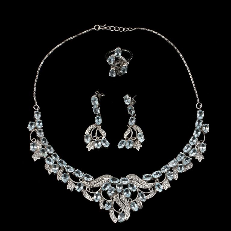 GARNITYR, 3 delar, sterlingsilver med fasettslipade stenar, sekelskifte 1900/2000-tal. Vikt 63 g.