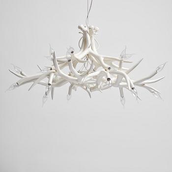 Jason Miller, takkrona, "Superordinate Chandelier 12 Antlers, taklampa, Roll & Hill, USA.