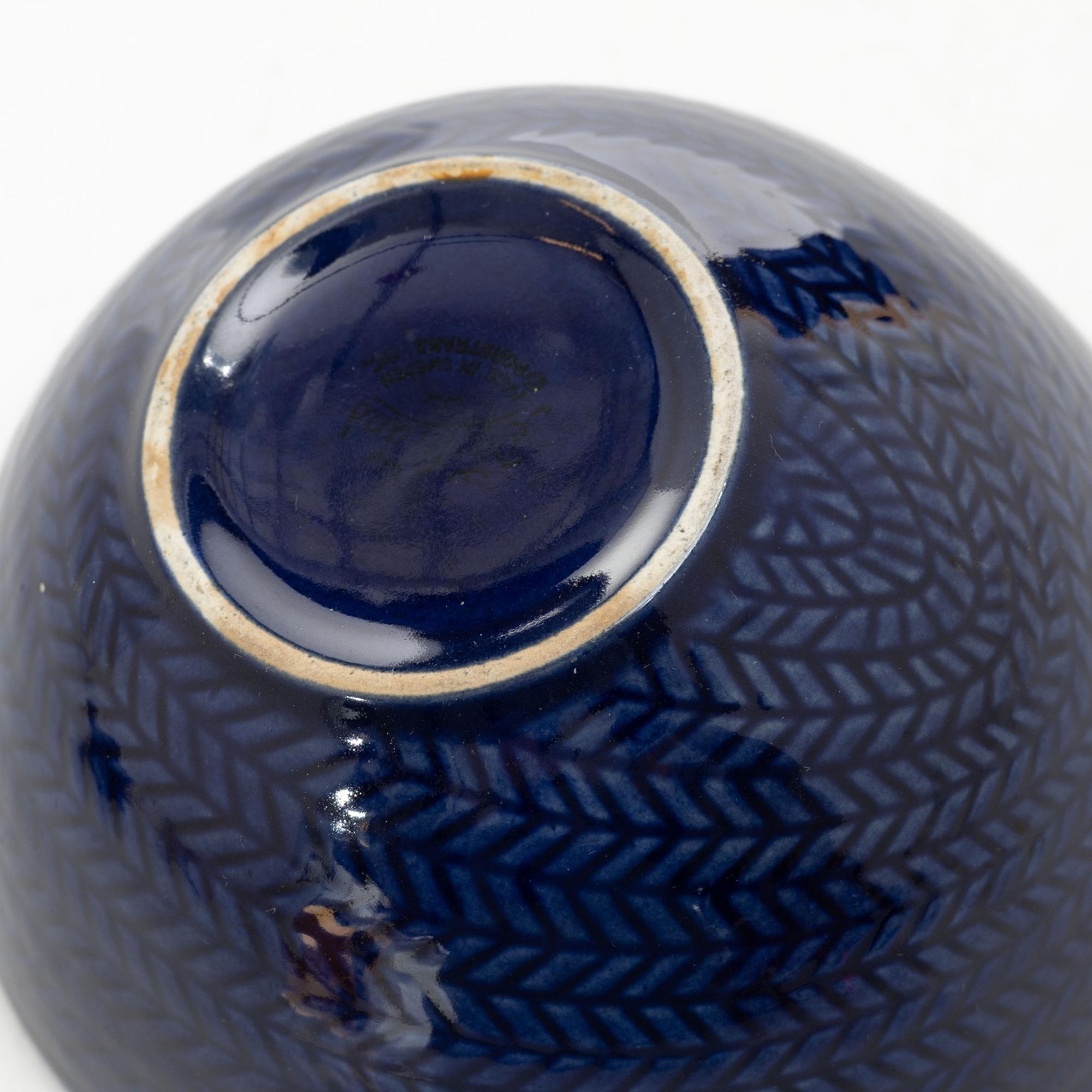 Hertha Bengtson, a set of nine 'Blå eld' service parts, Rörstrand.