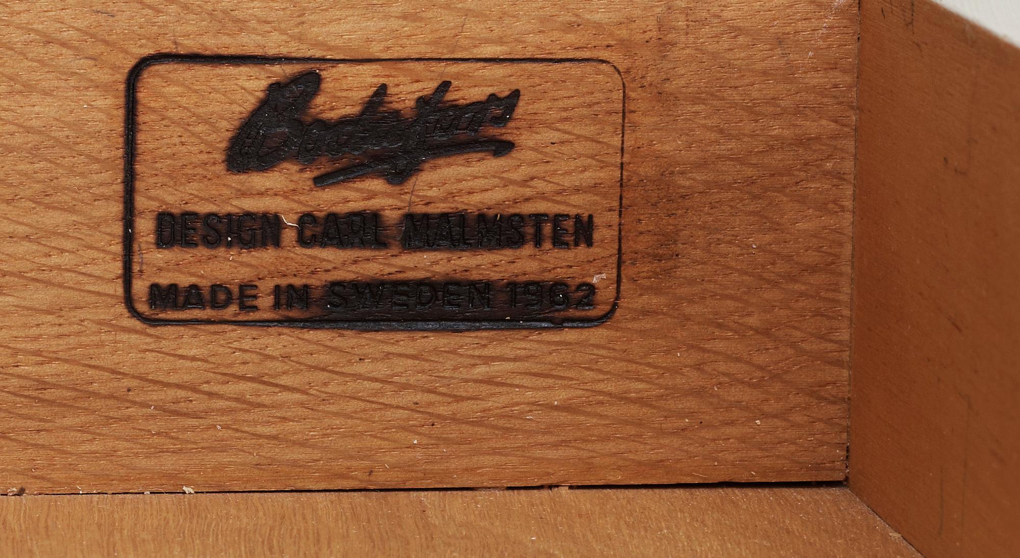 MATSALSGRUPP, 8 delar, "Herrgården" Carl Malmsten. 1900-talets andra hälft.