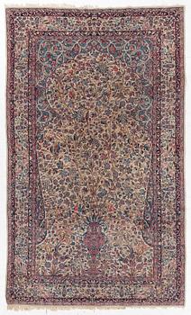 Matta, semiantik Kirman, Södra Persien, ca 228 x 136 cm.