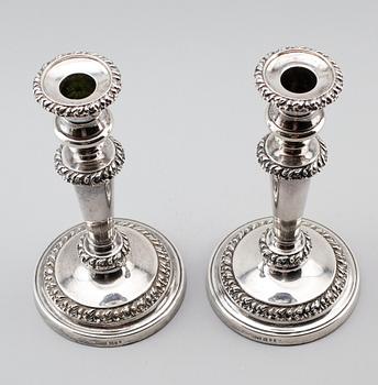 LJUSSTAKAR, 1 par, silver, England, 1800-talets första hälft.