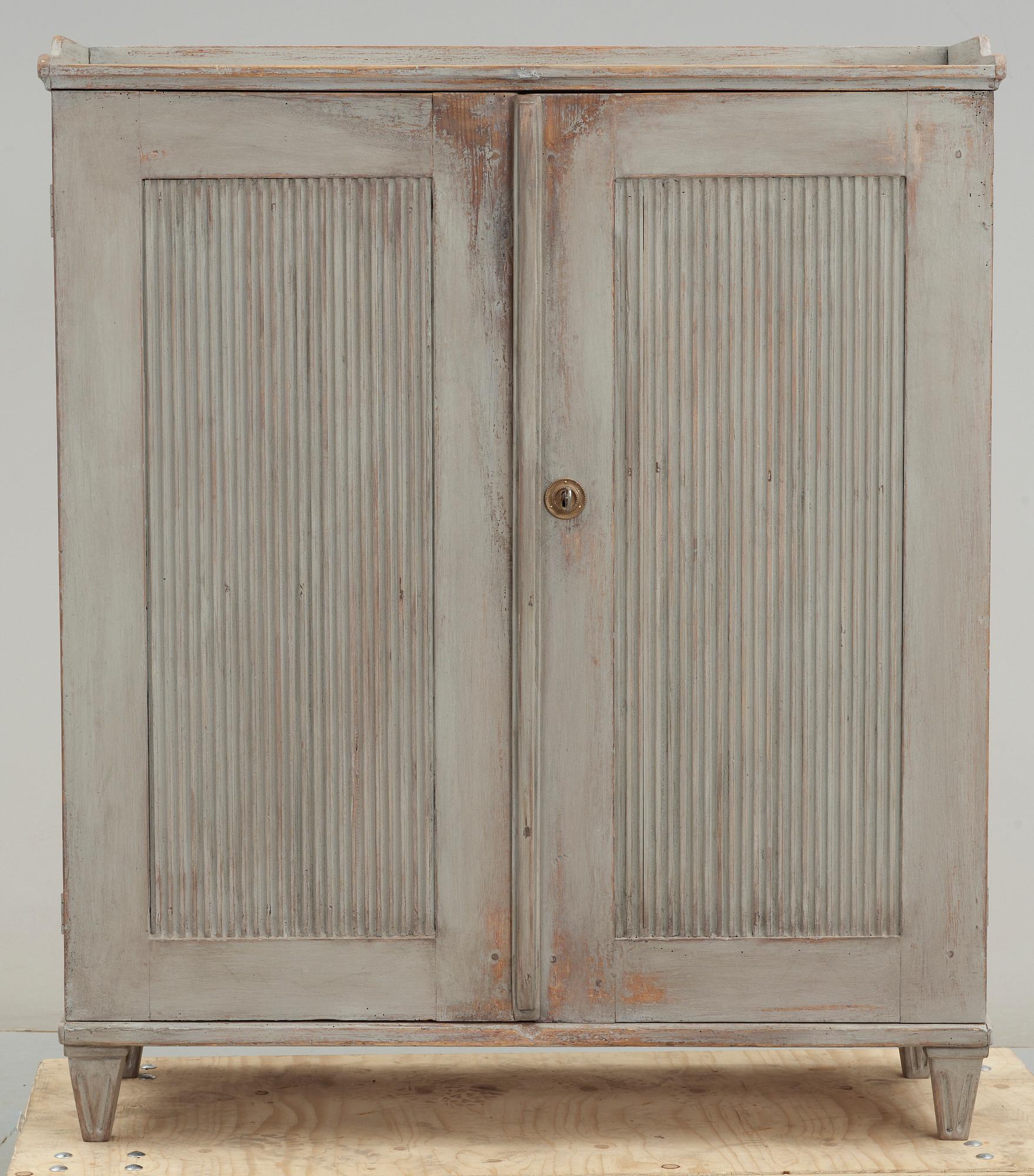 SKÄNK, sengustaviansk stil, 1800-tal.