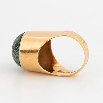 Ring Stigbert 18K guld med grön sten.
