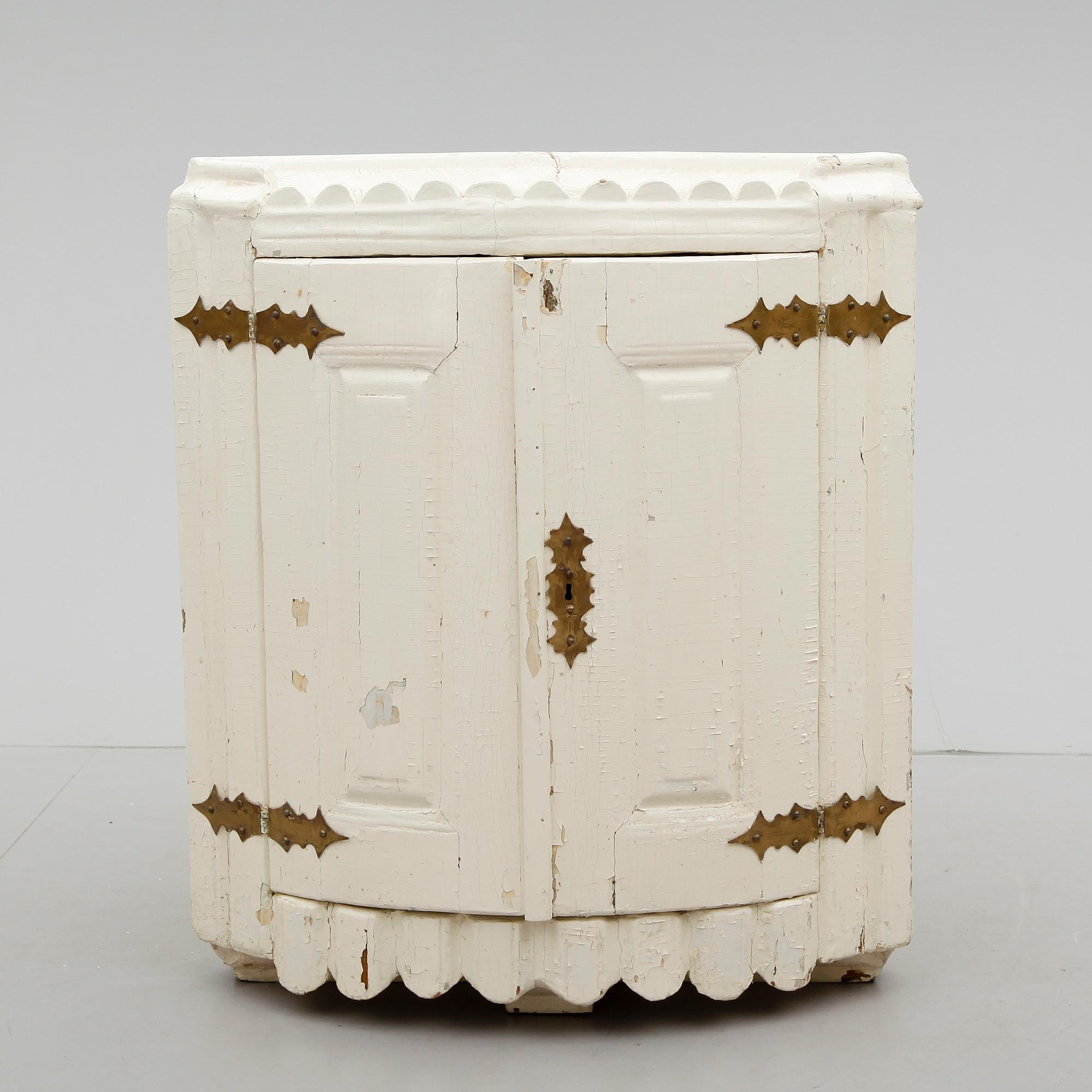 HÖRNSKÅP, barock, 1700-tal.