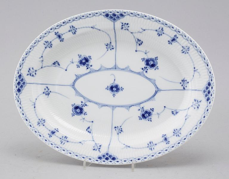 A porcelain tableware set of 69 pcs, "Musselmalet" by Royal Copenhagen, second half of the 20th century.