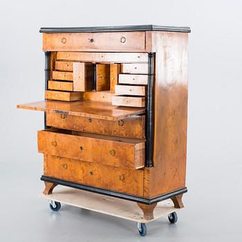 CHIFFONJE, 1800-talets mitt.