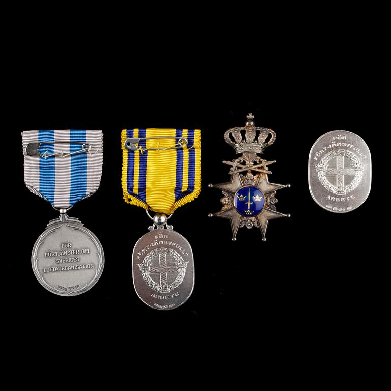 MEDALJER, 6 st, silver, bl a "Lottakårer riksförbundet Sverige", Stockholm 1944. Tot vikt ca 73 g.