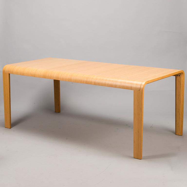 HENRIK TJAERBY, matbord och stolar, 6 st, "Bamboo", Artek Studio 2000-tal.