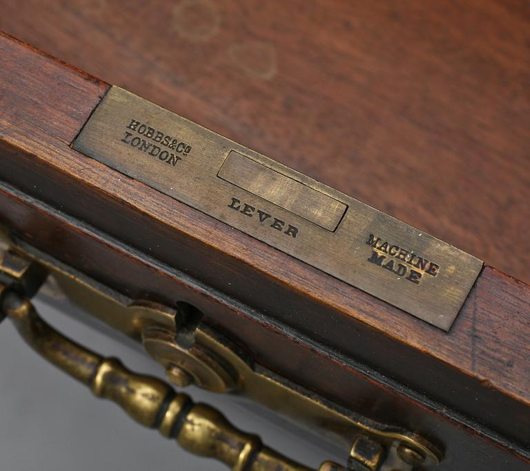 SKRIVBORD, engelsk stil, Hobbs & Co, London, 1800-talets andra hälft.