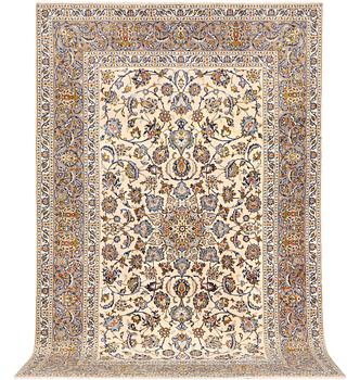 A Keshan carpet, c. 340 x 218 cm.