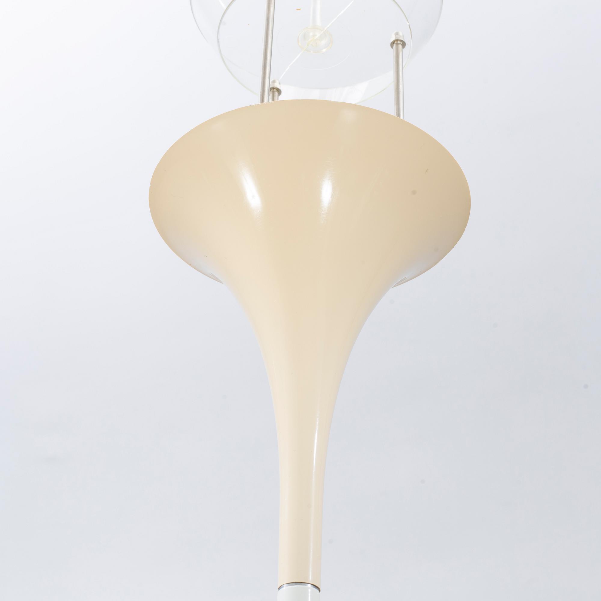 VERNER PANTON, a Pantella floor lamp.