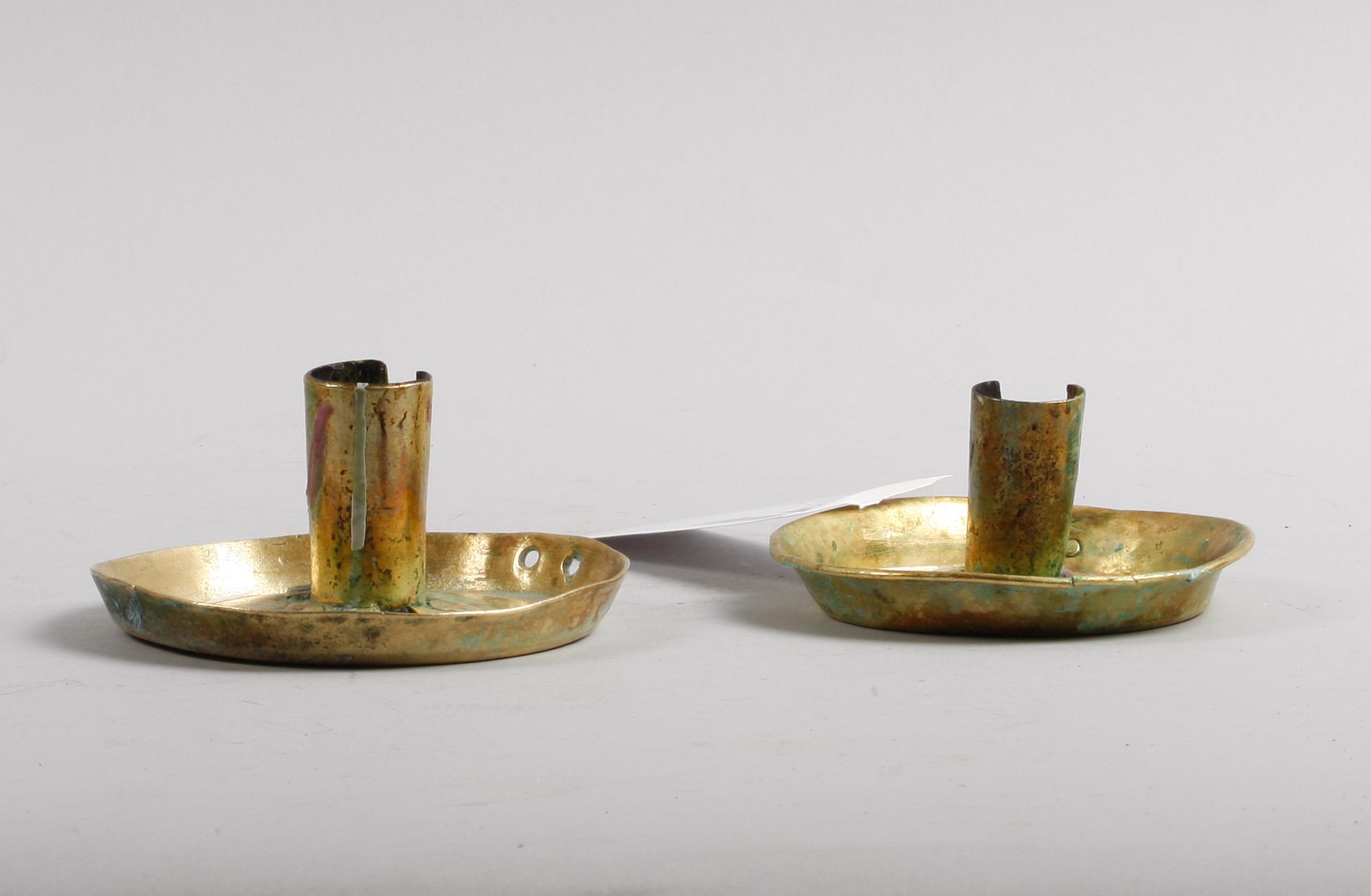 LJUSSTAKAR, ett par snarlika, mässing, 1800-tal.