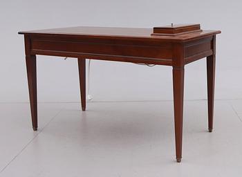 SKRIVBORD, gustaviansk stil, 1900-talets andra hälft.