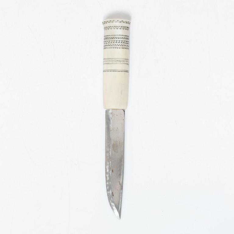 Half-horn knife, signed.