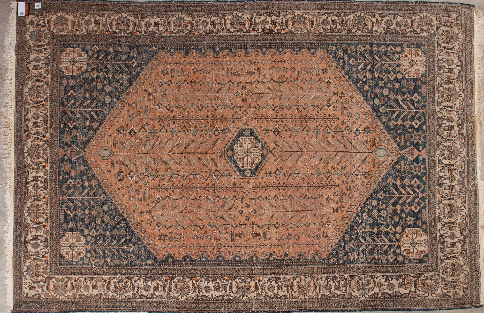 MATTA, orientalisk. Ca 296x200 cm.