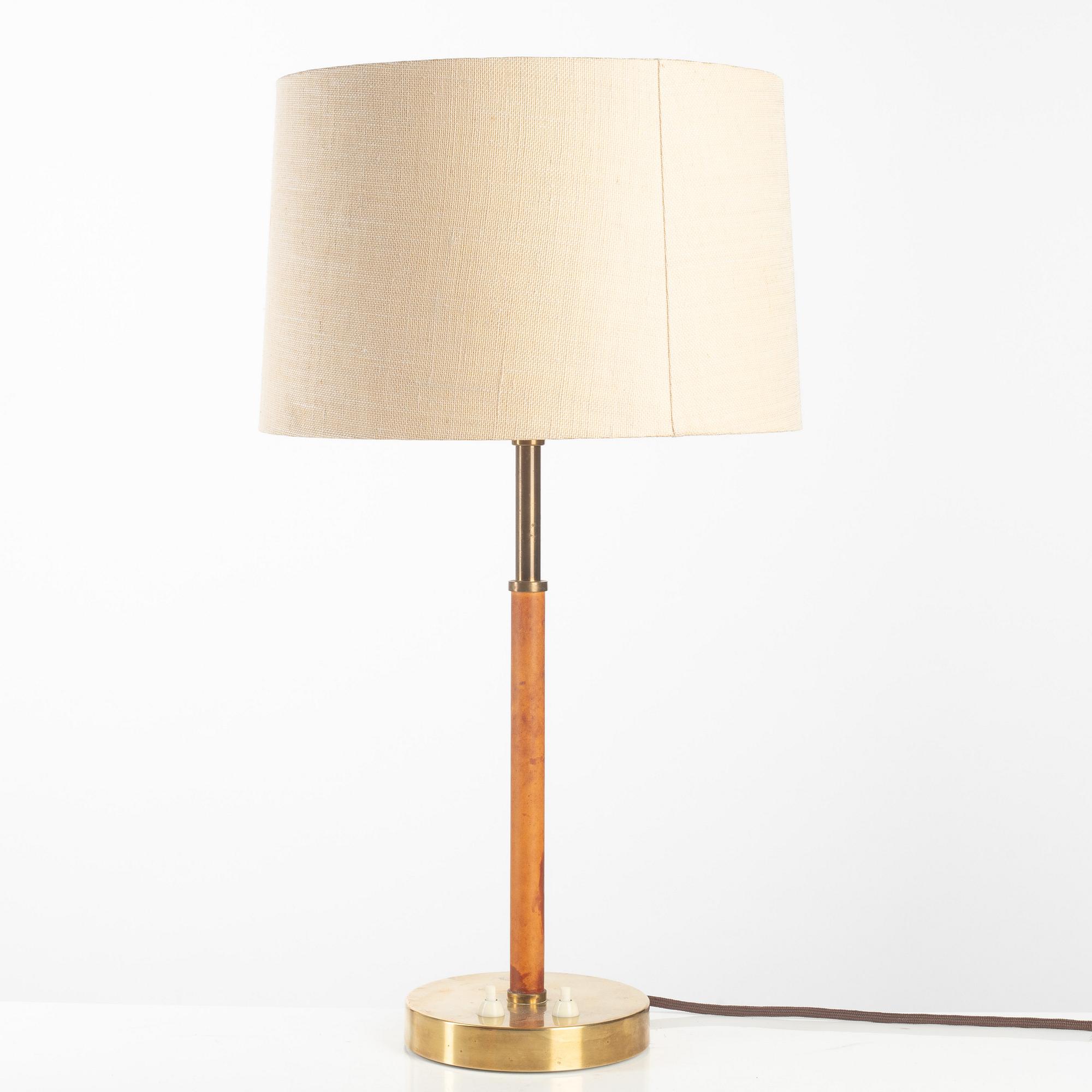 Bertil Brisborg & Åke Hultgren, a table lamp model "2043", Nordiska Kompaniet 1940s-50s.