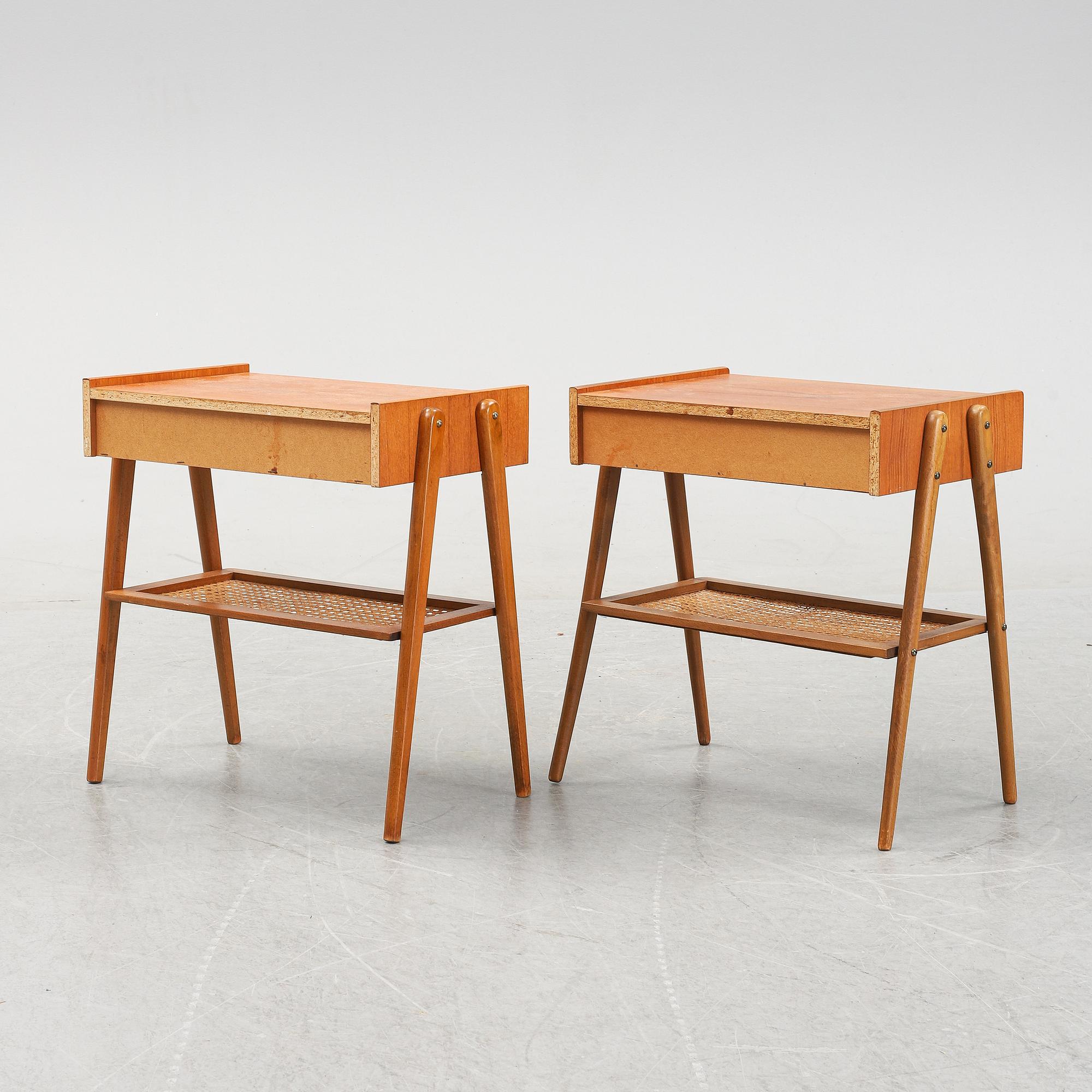A pair of 1950's-60's teak bedside tables. - Bukowskis