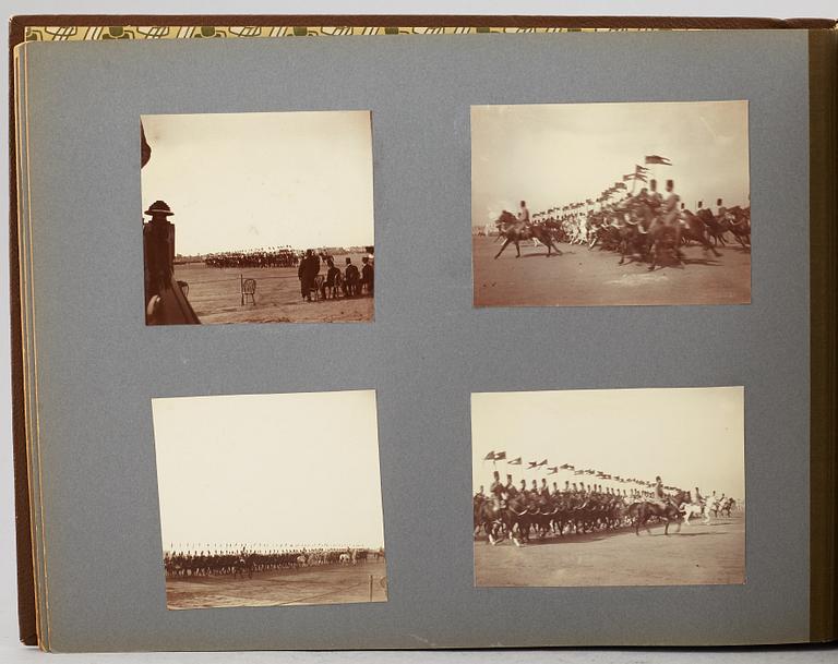 FOTOALBUM,   MEDELHAVSKRYSSNING 1905-06 MED KORVETTEN FREJA.