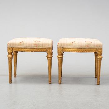 TABURETTER, ett par, gustavianska stockholmsarbeten, 1700-talets slut.