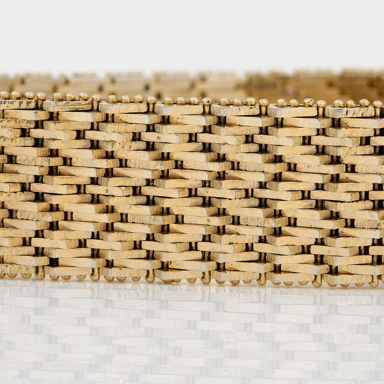 ARMBAND, guld 18K, 1900-talets andra hälft. Vikt ca 63 gram.
