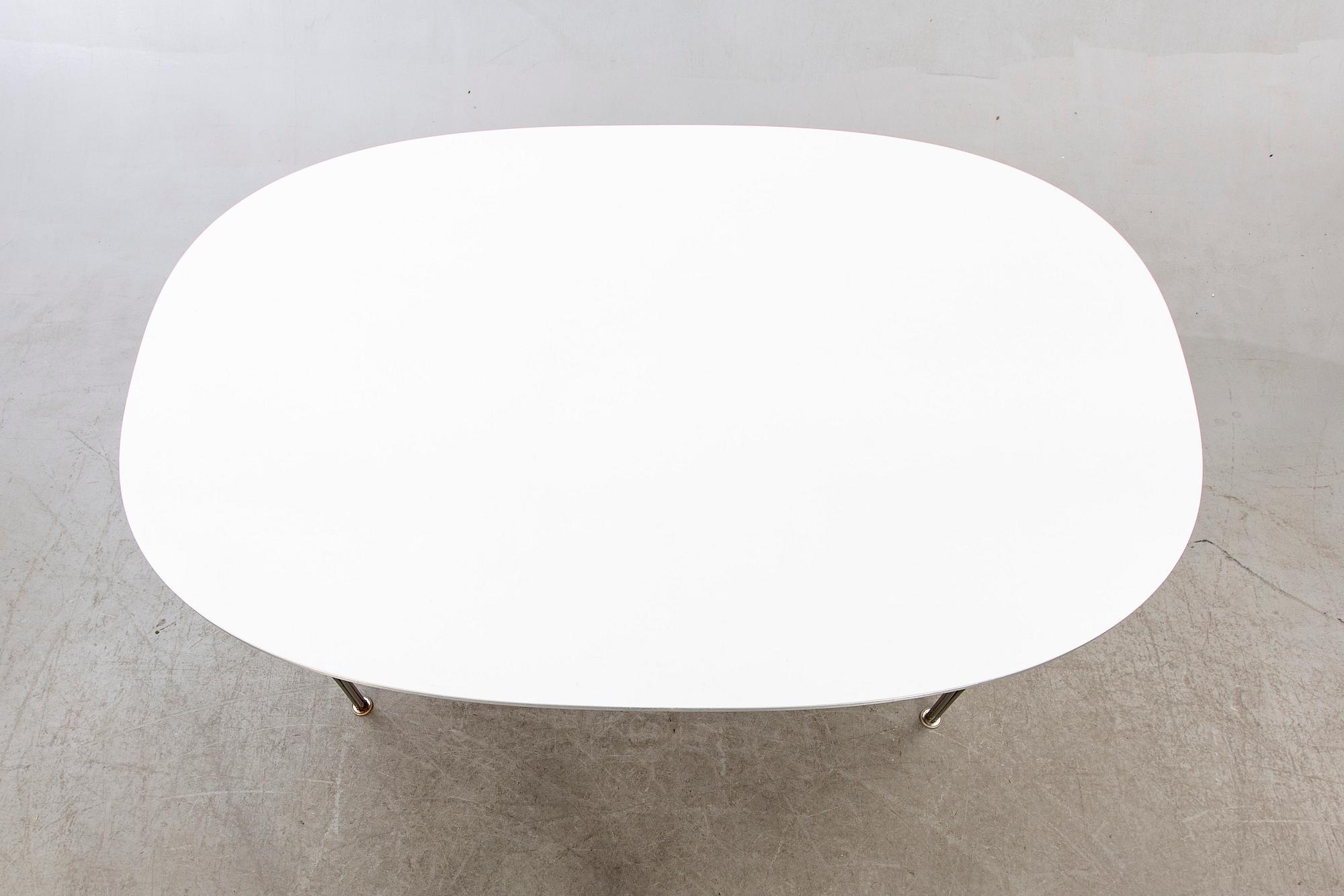 Bruno Mathsson & Piet Hein bord, "Superellips" för Fritz Hansen, Danmark 1987.