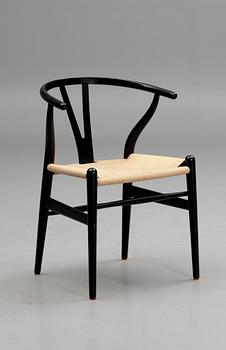 KARMSTOL. "Y-stolen". Hans Wegner för Carl Hansen & son, Odense.