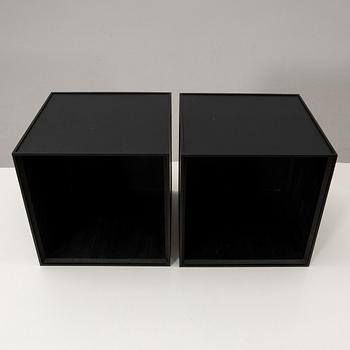 Mogens Lassen, vägghyllor ett par "Frame 35 Box" för Audo Danmark 2020-tal.