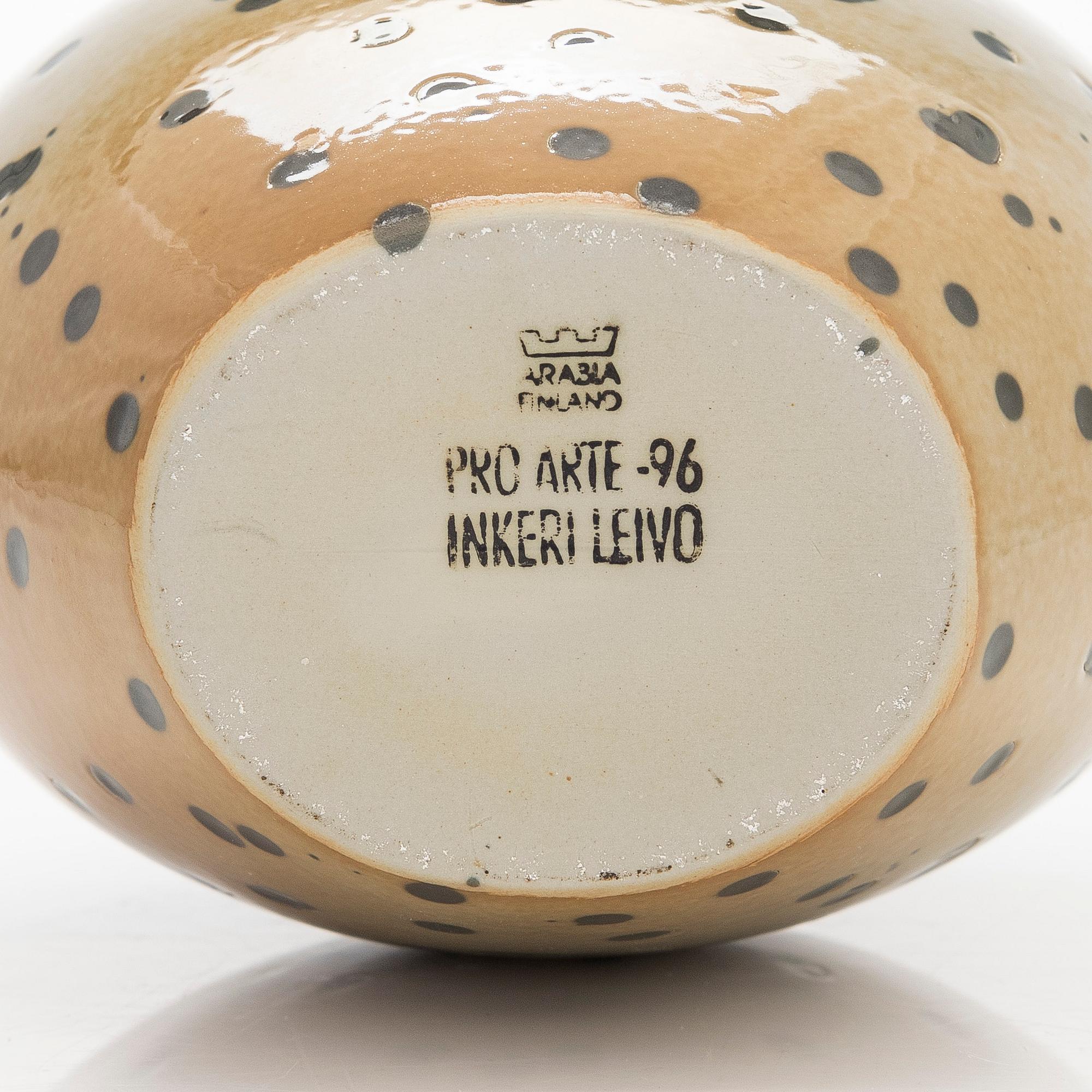 Inkeri Leivo, flaska med propp, keramik, Pro Arte -96, Arabia.