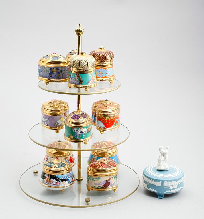 SAMLING SPELDOSOR, 12 st, porslin och mässing, The Franklin Mint, sent 1900-tal.