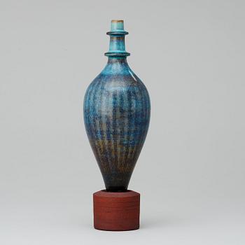 A Wilhelm Kåge 'Farsta' stoneware vase, Gustavsberg Studio 1956.