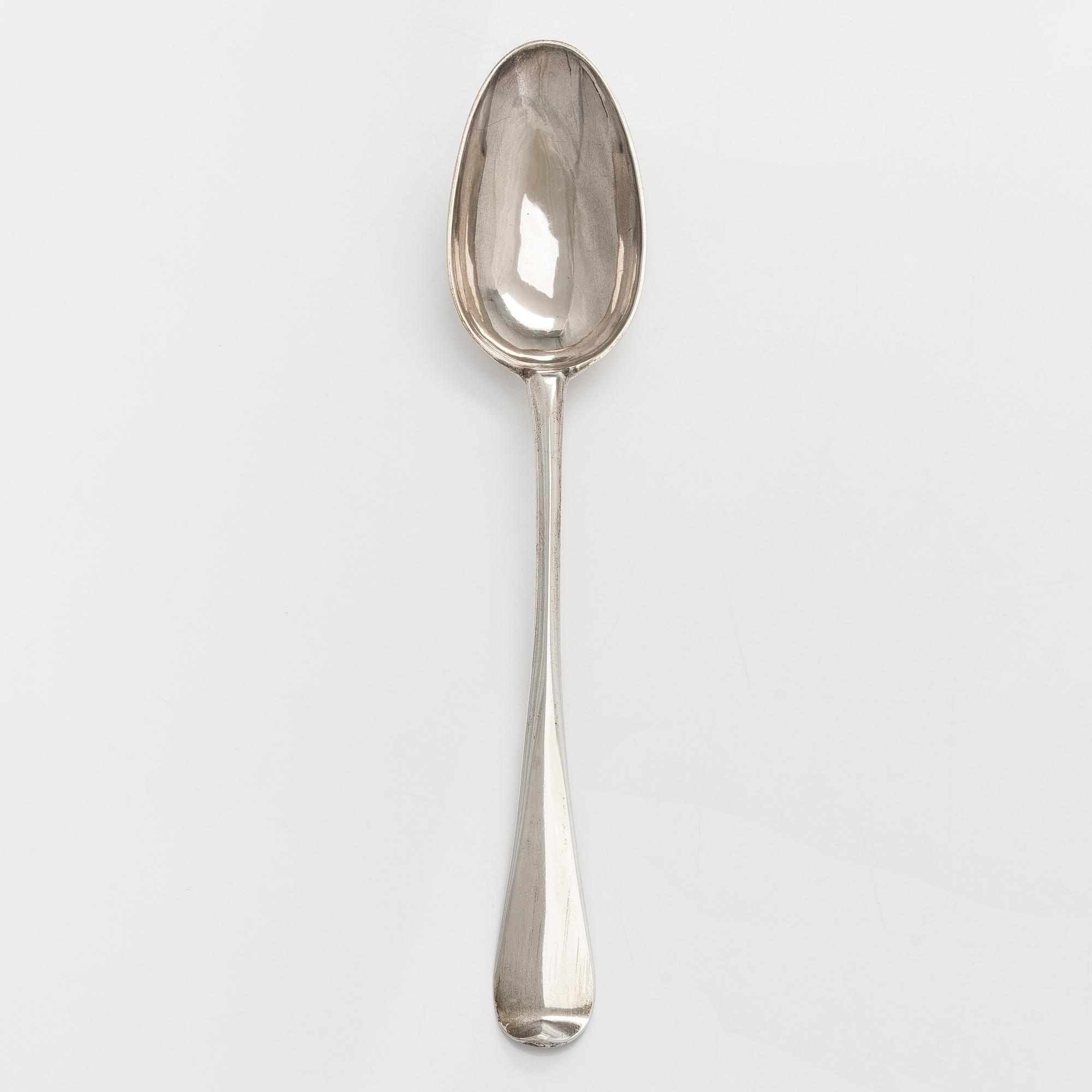 Friedrich Heinrich Klinck, tarjoilulusikka, hopea, Tukholma 1740.