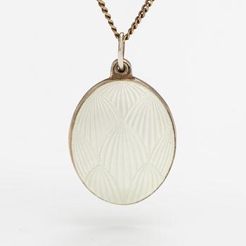 A gilded sterling silver necklace with a enameled locket. Tillander, Helsinki 1970's.