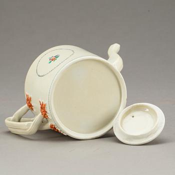 TEKANNA, Kina omkring 1800, porslin.