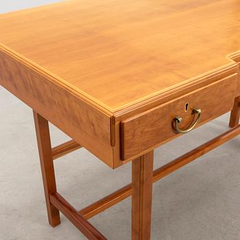 Josef Frank, desk, "Schatullskrivbordet", model 1022, AB Eriksson & Sons for Firma Svenskt Tenn, post 1985.