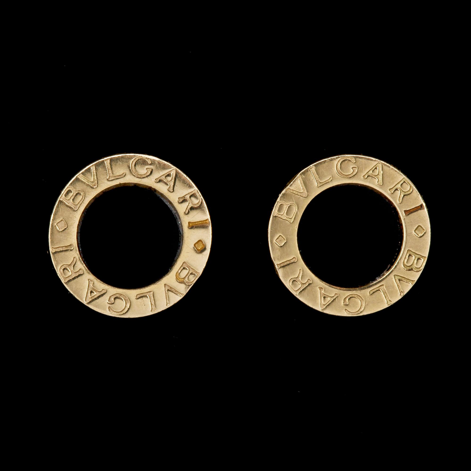 ÖRHÄNGEN, Bulgari, guld med onyx.