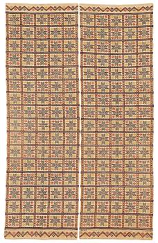 MÄRTA MÅÅS-FJETTERSTRÖM, DRAPES, 1 pair, "Element", flat weave, ca 226,5 x 71 cm each.